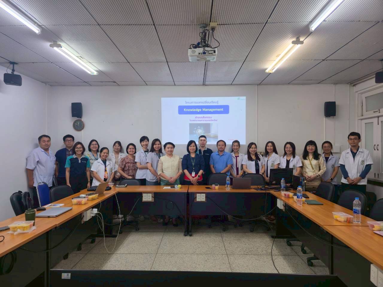 LINE_ALBUM_KM ฝ่ายเภสัช_251010_8